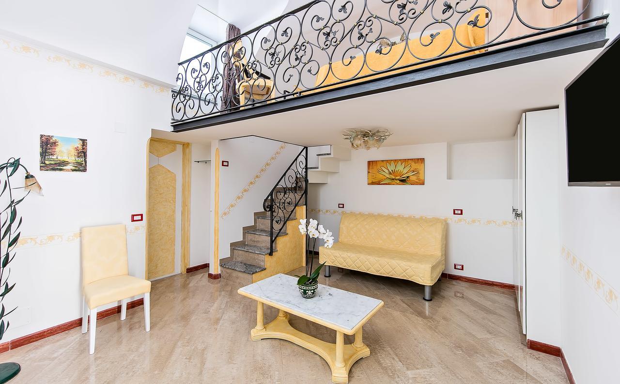 Double Room,639071409:JPEG